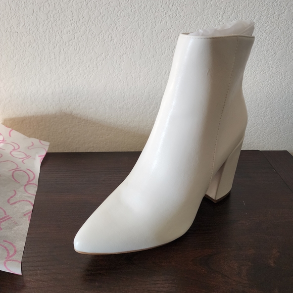 Sugar White Ankle Heeled Boots Size 8M - Picture 7 of 15